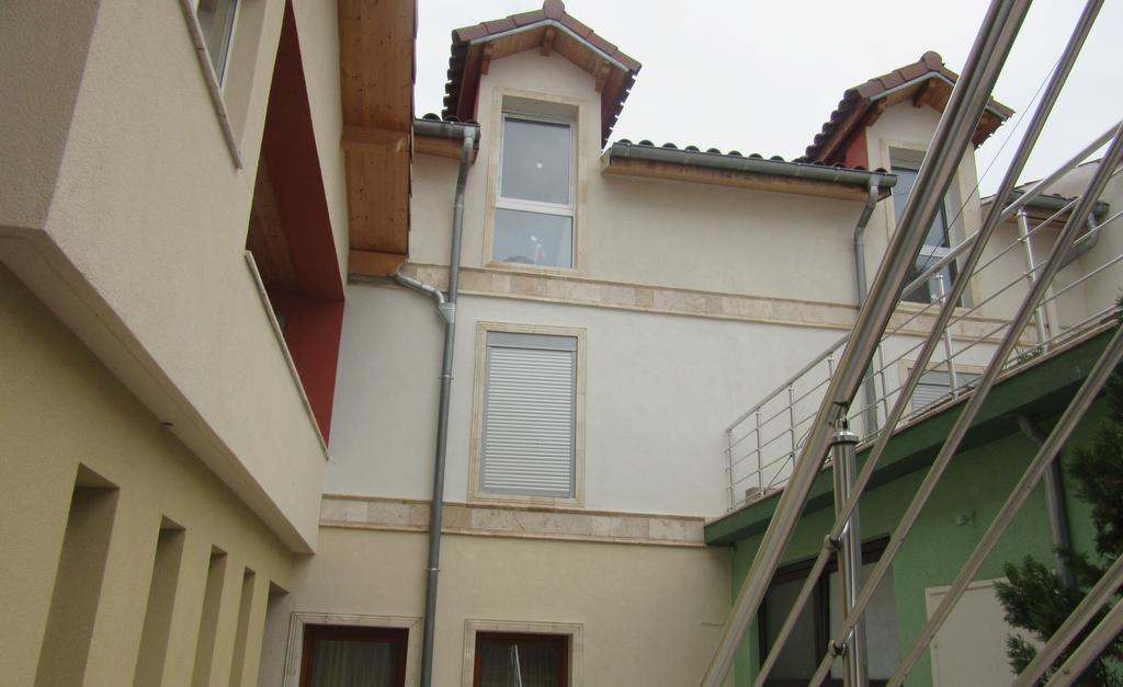 Hotel Le Sauvage Tournus Exterior foto